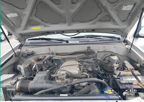 2001 Toyota Sequoia Limited V8 from USA, damaged, VIN 5TDBT48A81S036876